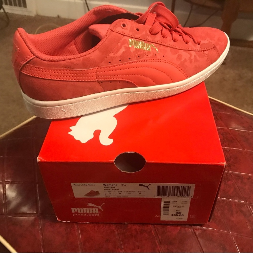 NWT Puma Dubarry-gold Women's Sneakers